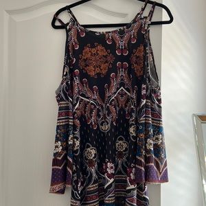 Venus cold shoulder dress size L